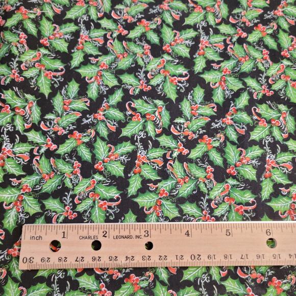 Cotton Fabric Lot Christmas Holly Green Red Floral Print 7 Pc Quilting Crafts - Picture 12 of 16